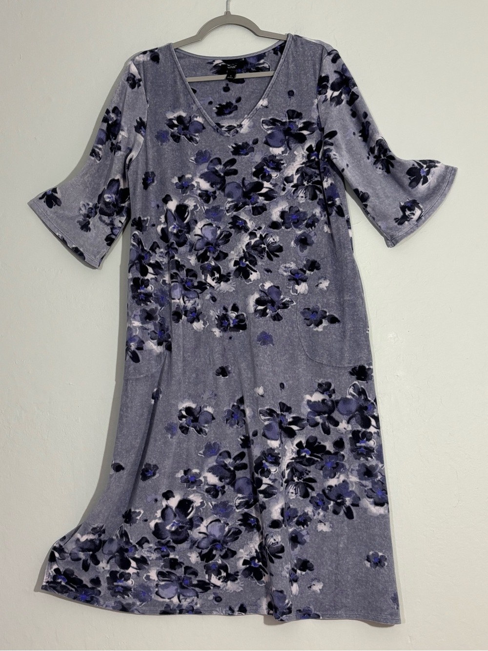 Vera Wang fleece floral nightgown S